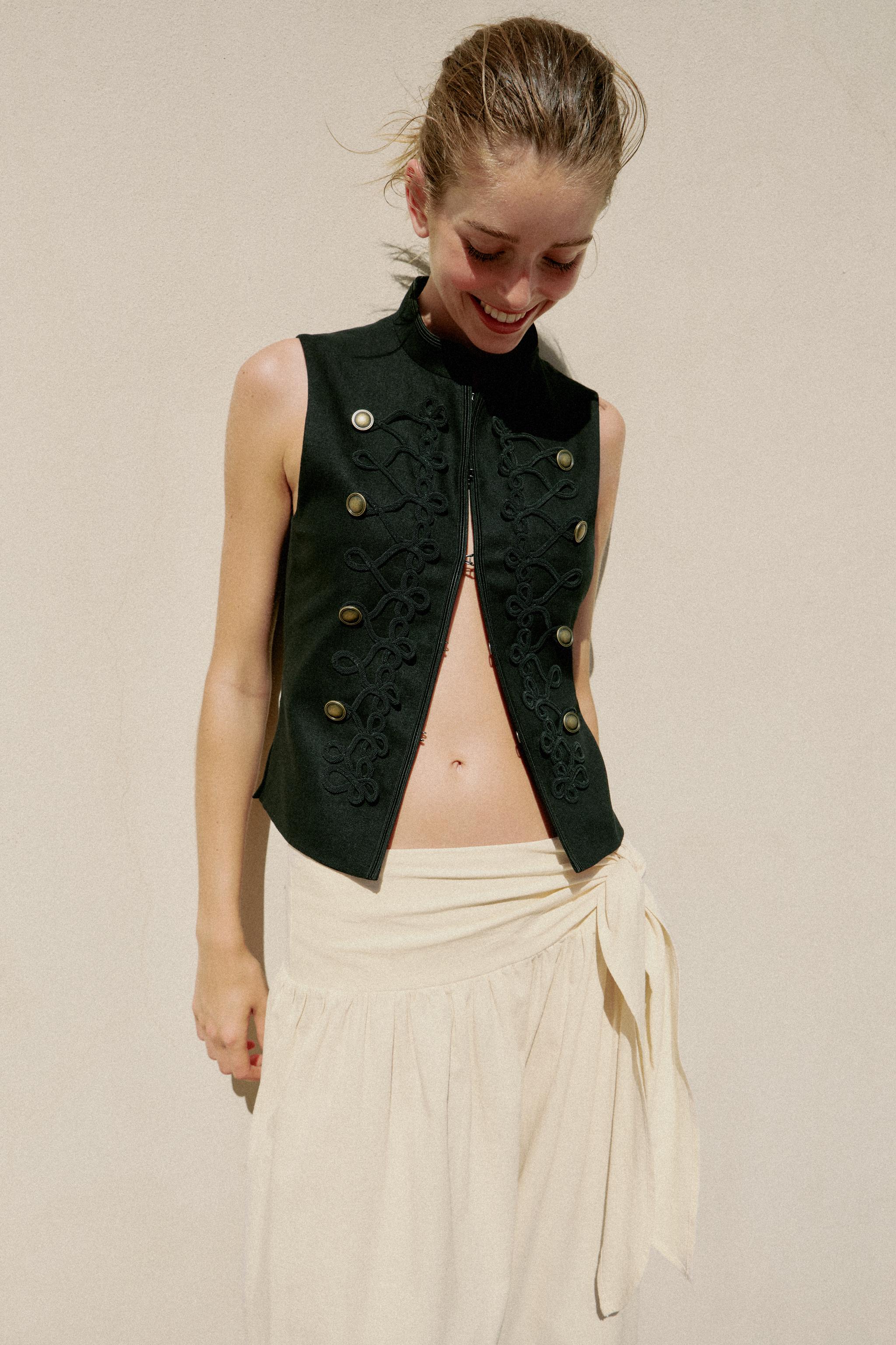 TAILORED FIREMAN CLASP VEST